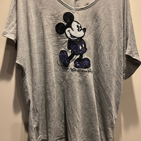 Walt Disney World women’s shirt - Picture 3 of 3
